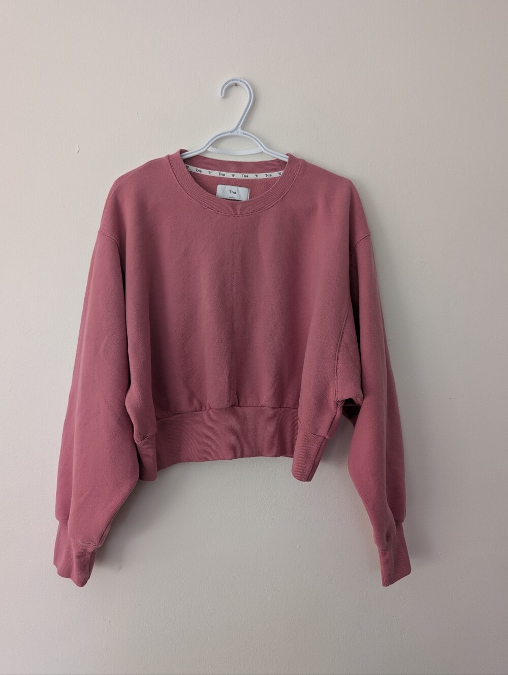 Aritzia TNA Rose Pink Cozy Fleece Cropped Crewneck Sweatshirt L